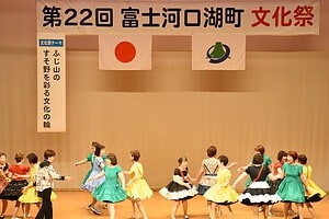 芸能発表の舞台(ダンス)